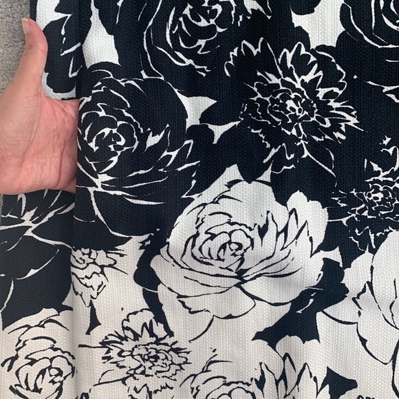 Just Taylor Black and White Abstract Rose Sleeveless Pocket Cocktail Dress Sz 10 - Picture 4 of 7